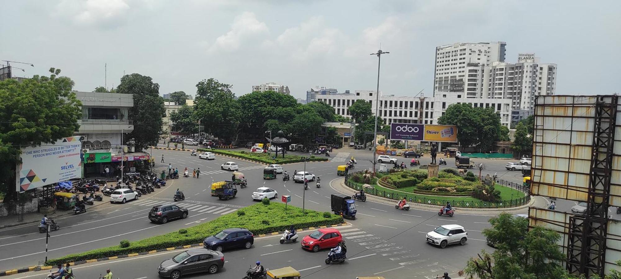 Hotel Earth Inn, Subhash Bridge, Rto Circle, Ahmedabad Exterior photo