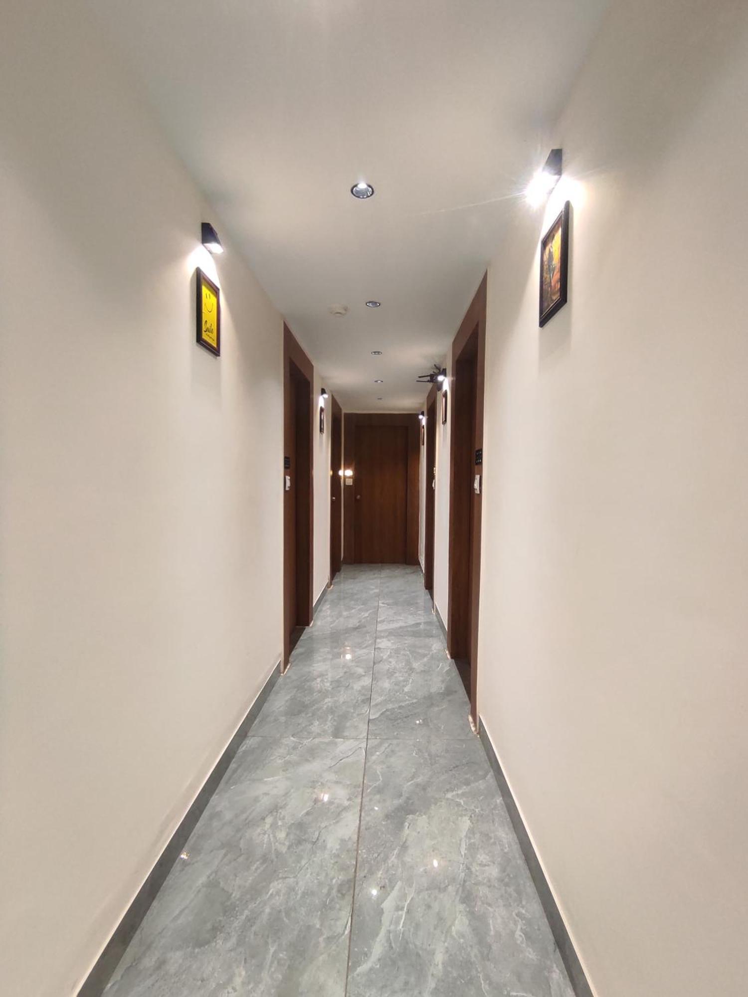 Hotel Earth Inn, Subhash Bridge, Rto Circle, Ahmedabad Exterior photo